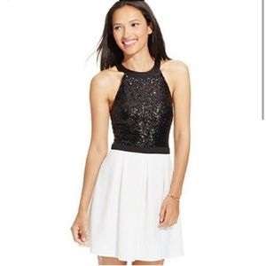 B Darlin Black Sequin and White Color Block High Neck Halter Dress Sz 11/12